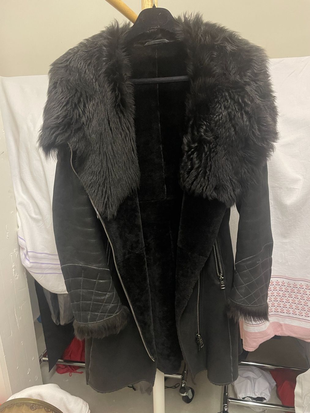 Manteaux: Ventcouvert Paris Lammfell Winter Mantel Shearling – D'occasion à Zürich par nao_6f5t 2