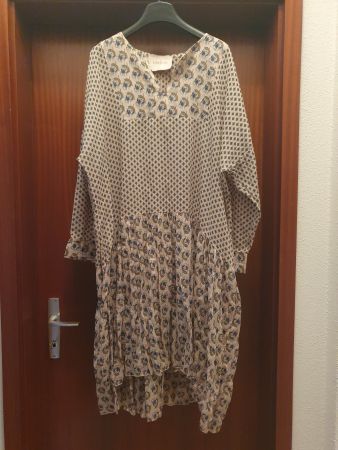 Abito fantasia in cotone 100%