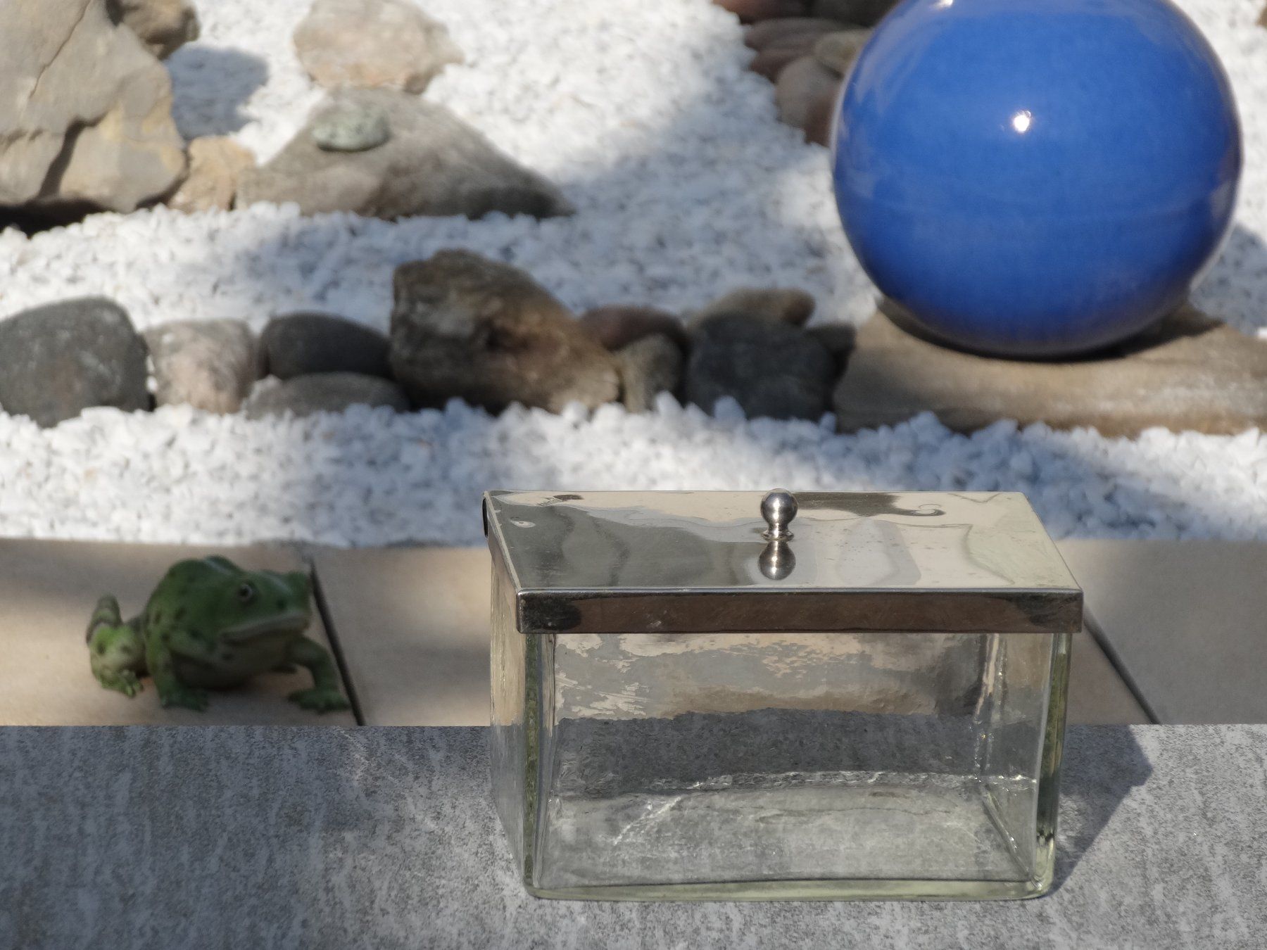Ciotole: Aus der Glasvitrine: Glasschale mit Silberdeckel – Usato da Allschwil venduto da Boutique_16b 4