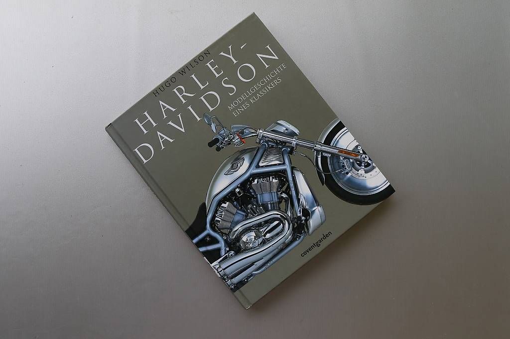 Livres: Harley-Davidson - Modellgeschichte eines Klassikers – D'occasion à muensingen par hanspeterf01