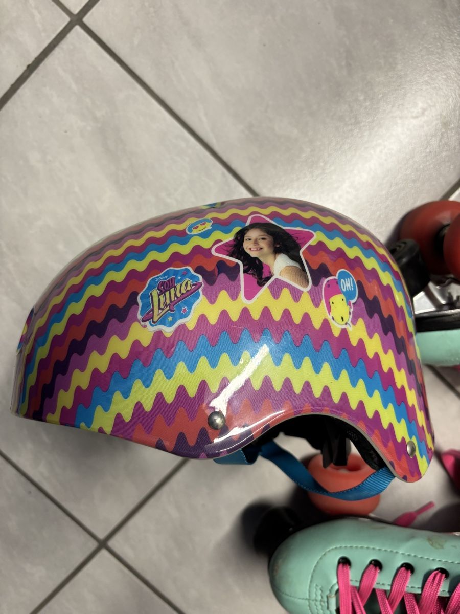 Patins à roul. & inline: Rollschuhe mit Helm – D'occasion à Dietikon par Basicmanu 4