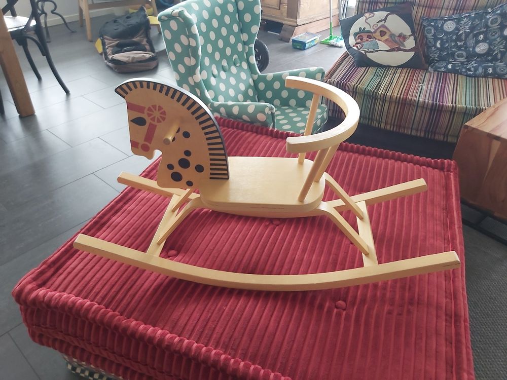 Maus - Cowboy auf Schaukelpferd - kleiner Bruder