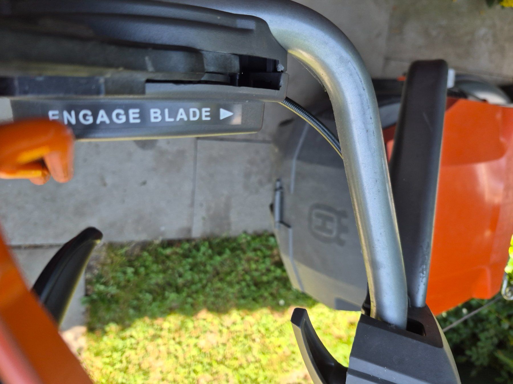Husqvarna Tagliaerba: Husqvarna Benzinrasenmäher LC53B e – Usato da Kreuzlingen venduto da Mp10 7