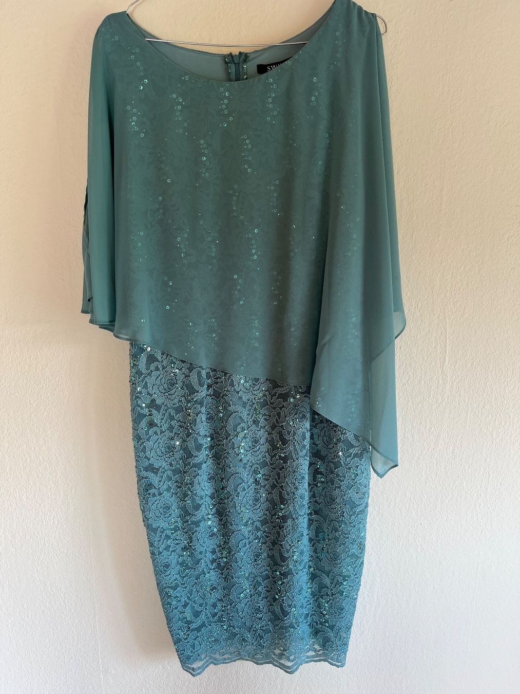 Vestiti: Festkleid – Nuovo (secondo la descrizione) da Jona venduto da Merchandise