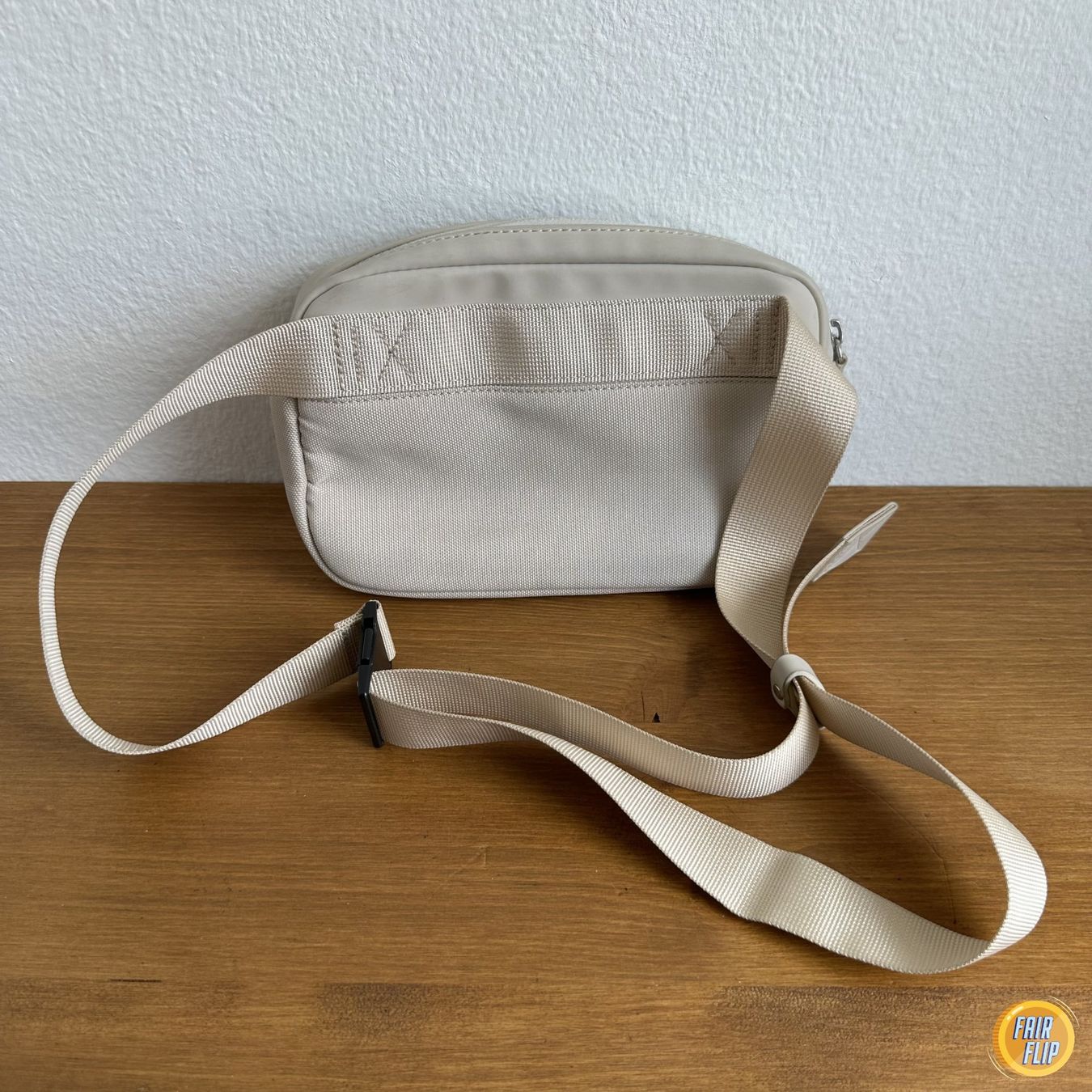 Kapten & Son Borse: Kapten & Son Bauchtasche Beige – Usato da Luzern venduto da fairflip 1