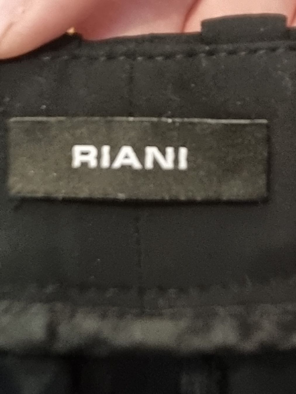Riani Pantaloni: RIANI Damenhose (Gr. 44) – Nuovo (secondo la descrizione) da Zumikon venduto da chv_w96q 6