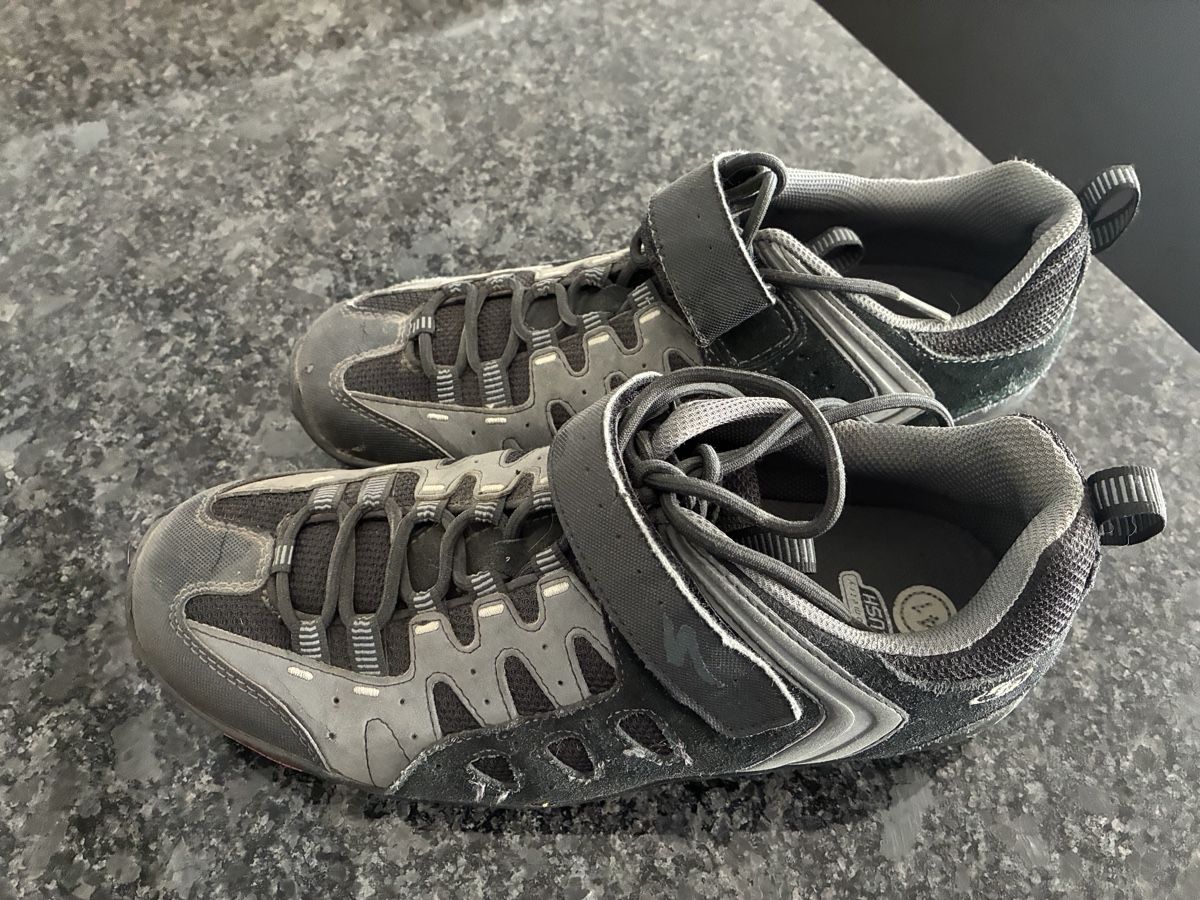 Specialized Scarpe da uomo: Specialized Veloschuhe Grösse 41 – Usato da Dottikon venduto da Guido240