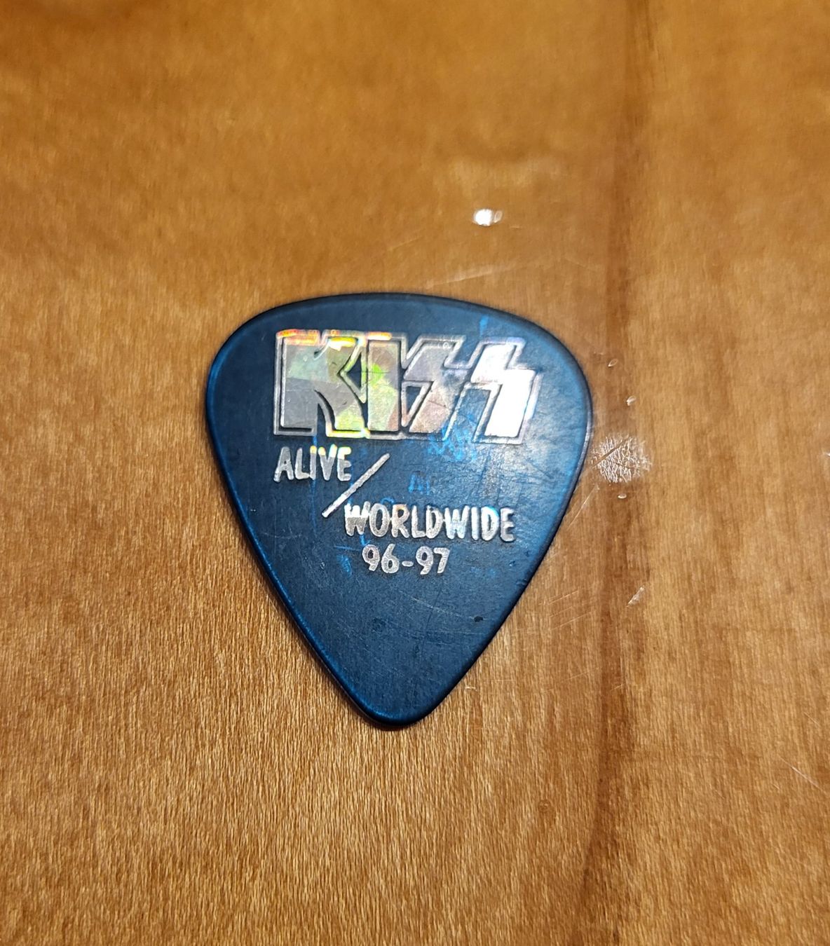 Autogramme: Original Plektrum von Kiss – Gebraucht aus Wettswil von spetznas 1