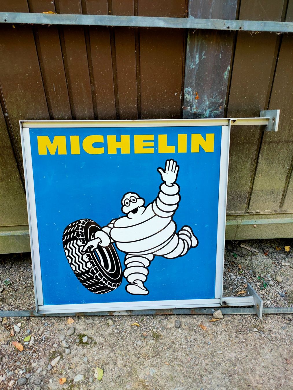 Michelin Insegne: Enseigne michelin – Usato da Bretonnières venduto da Minigab