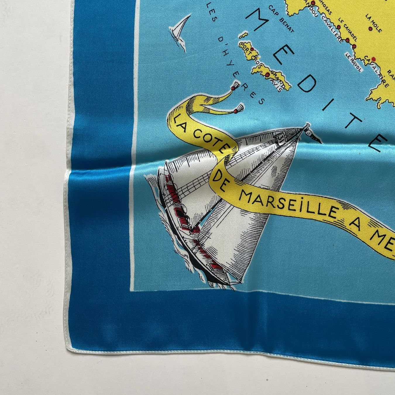 Foulard & Sciarpe: Foulard Souvenir – Usato da Brüttisellen venduto da Buxus 4