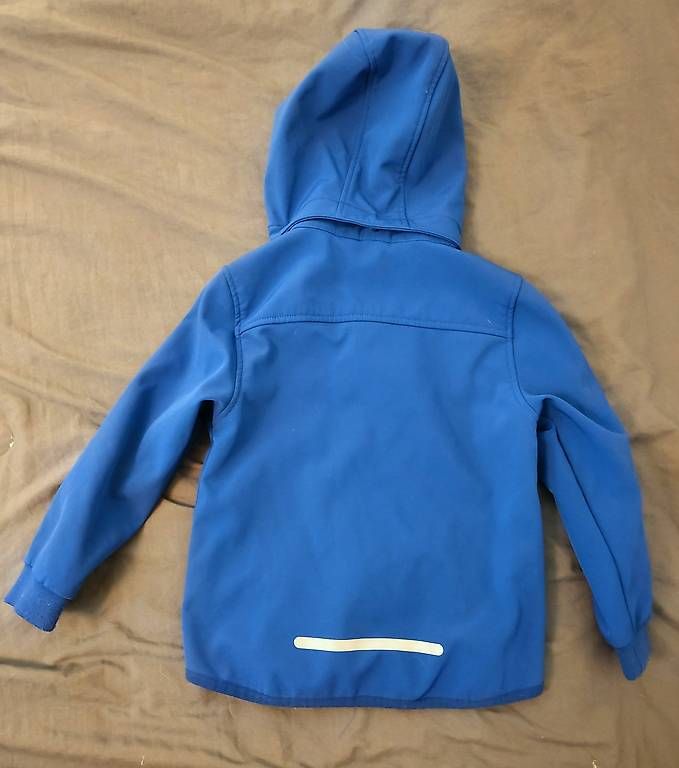 Jacken & Mäntel: Softshelljacke Gr. 116 – Gebraucht aus Steffisburg von Anai 1
