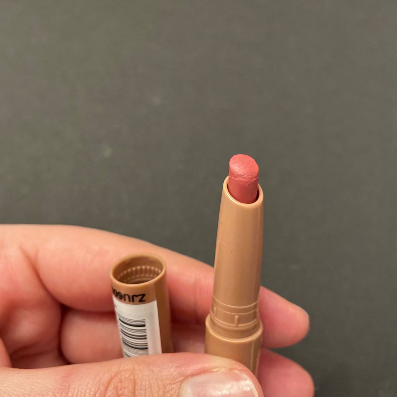 Make-up: Loreal matte lip cryaon Farbe 105 – Gebraucht aus Bellach von Dreamer2501 3