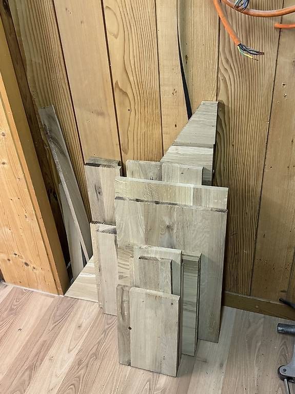 Articoli in legno: Eichenholz – Usato da gurzelen venduto da ster402