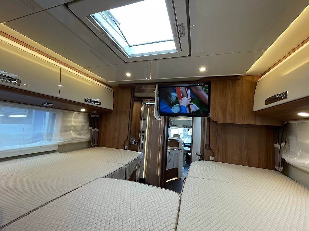 Véhicules de camping: Carthago Chic E-Line 61 XL LE – D'occasion à Langenthal par Reisemobil01 9