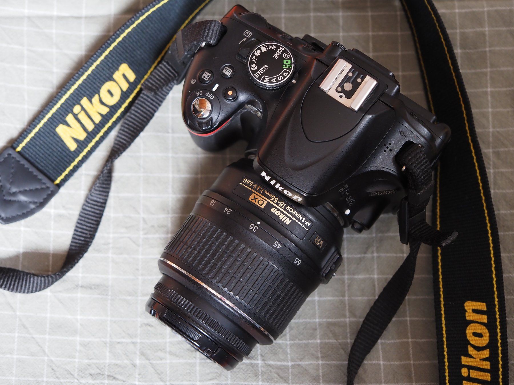 Nikon Fotocamera: Nikon Kamera D5100 mit passenden Bücher – Usato da Landschlacht venduto da Ekkesir 8