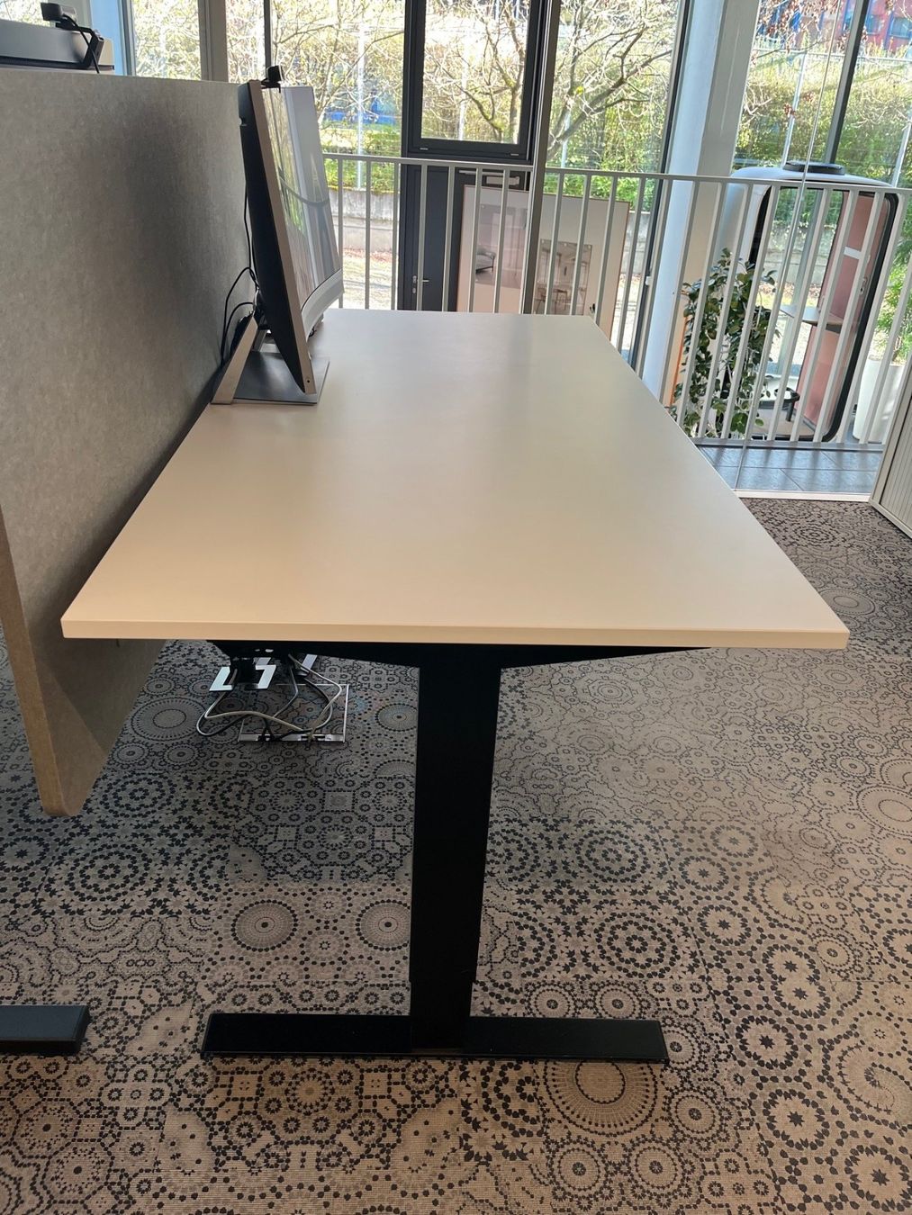 Bureaux: Hüba Swedstyle Aero Flex – D'occasion à Zürich par HST253