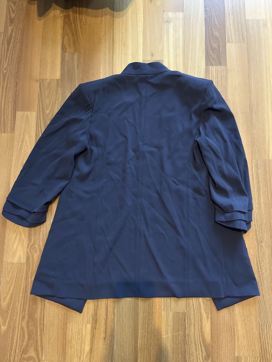 Aritzia Giacche: ARITZIA BABATON Damenblazer Grösse 36/6 – Usato da Zürich venduto da maleaaa 1