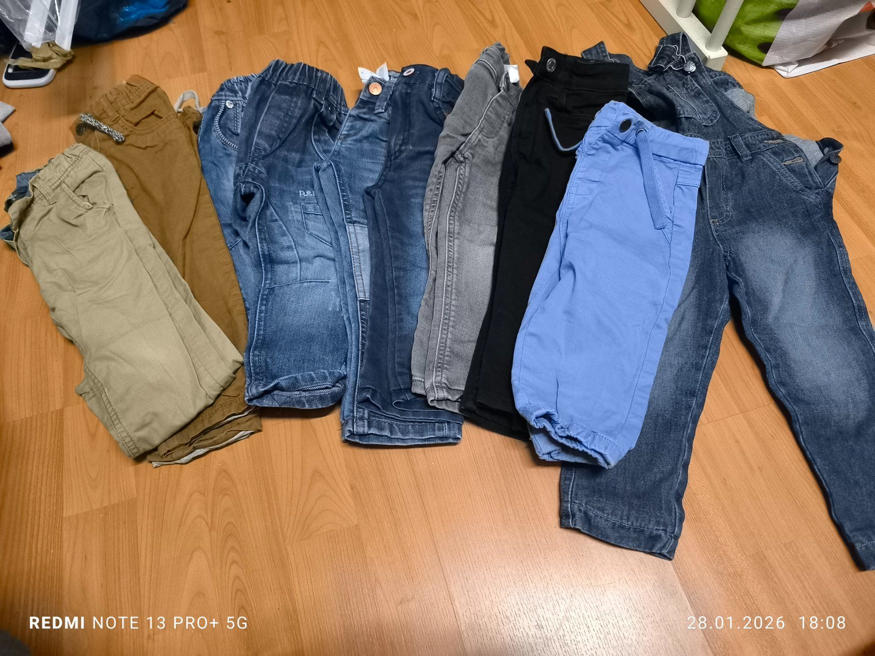 Lotti & Set di vestiti: Kinderkleider Set Grösse 86/92 – Usato da Jona venduto da mi2020 1