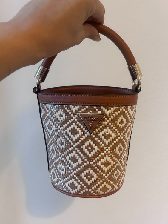 GUESS Borsa A Tracolla Donna Neda Hobo - Design Elegante E Spazioso Per Ogni Occasione - 4