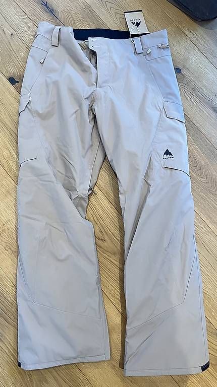 Burton Anzüge, Sport- & Funktionsanzüge: Burton Snowboardhose Herren M – Gebraucht aus Flums von sunshine1c