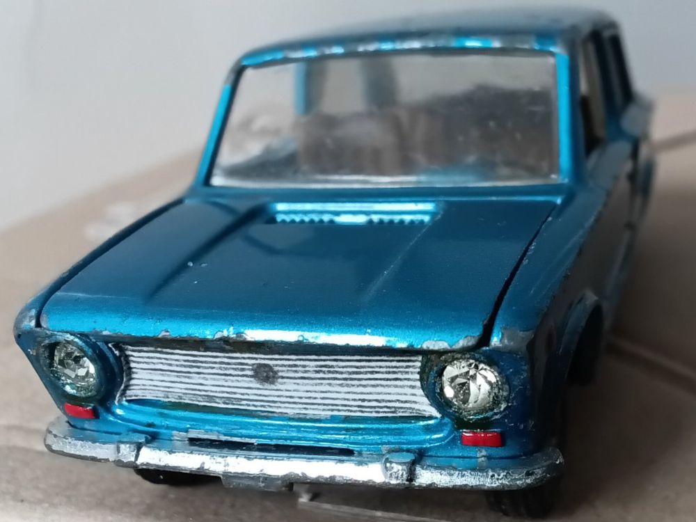 Mebetoys A-16 FIAT 124 - ohne Motor! (Difettoso) a Münchenstein