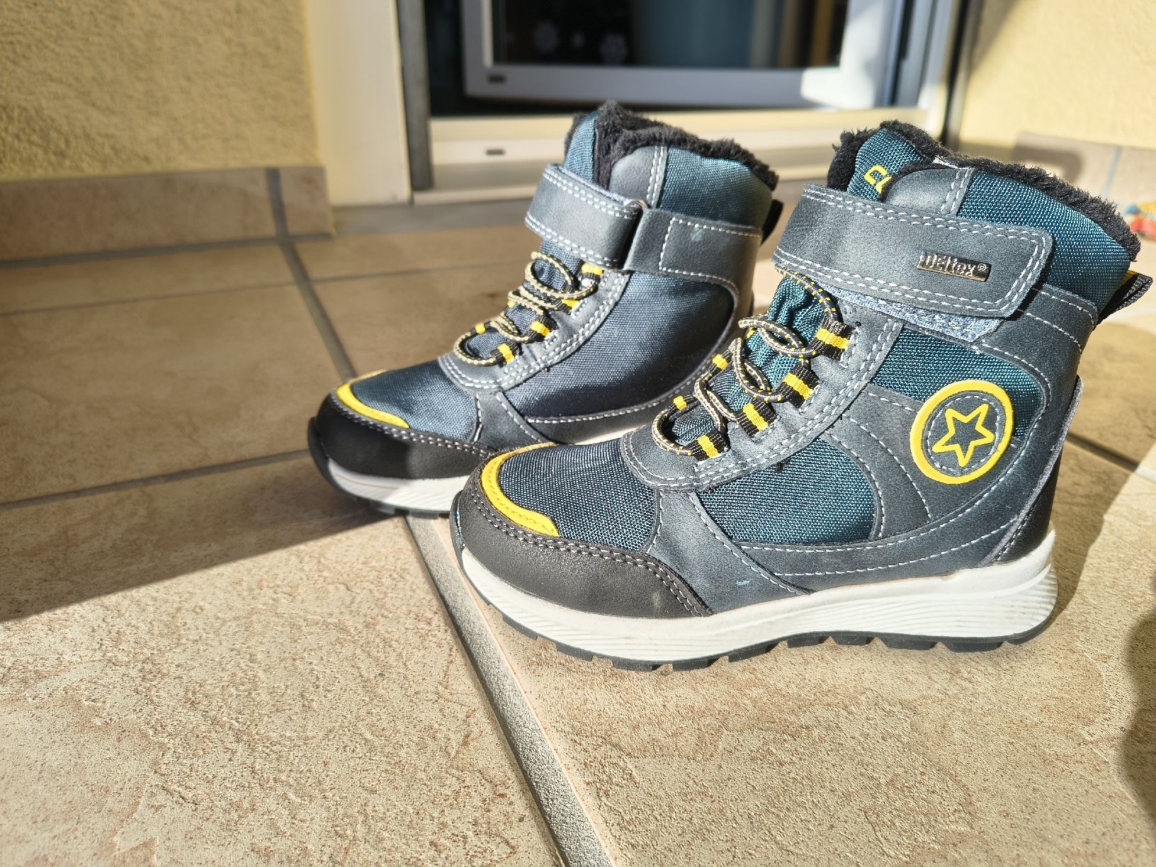 Schuhe für Jungen: Winterstiefel Grösse 27 – Neu (gemäss Beschreibung) aus Thun von man_fg9v 1