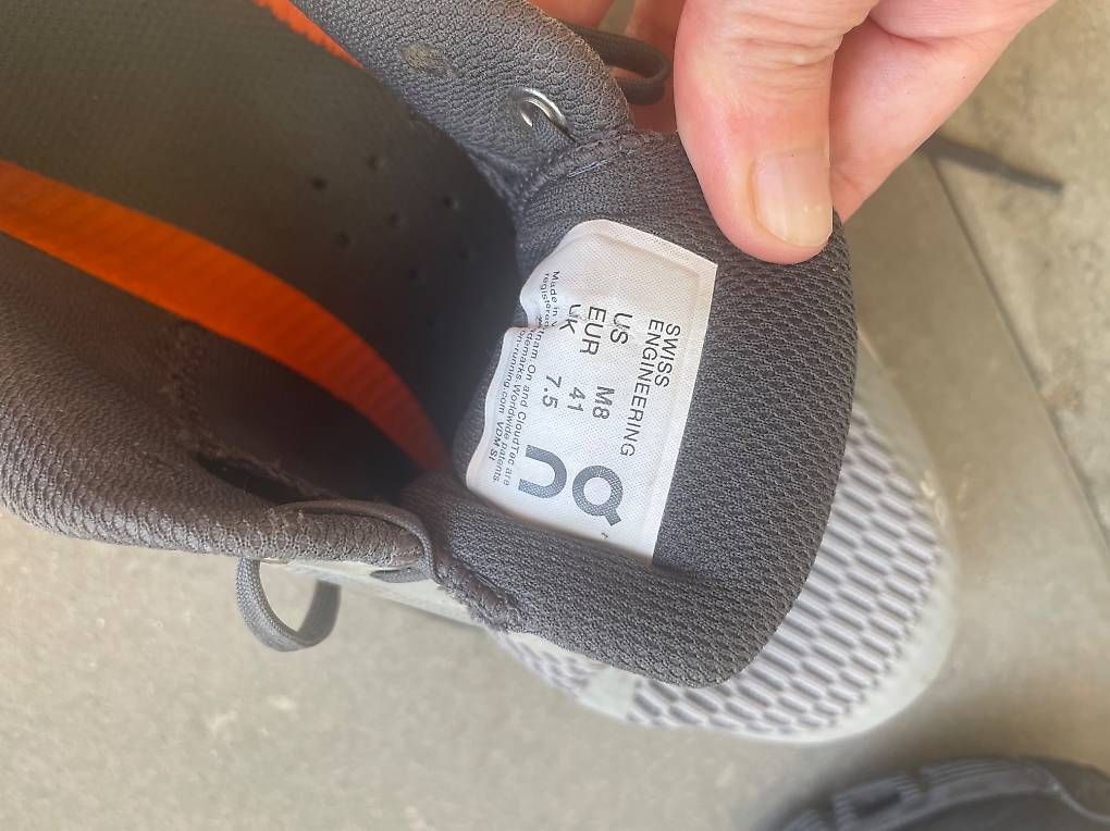 On Scarpe da uomo: ON Cloud 6 Sneaker, On Running Cloudflyer FossilFlame Size41 – Usato da Zürich venduto da albenire 2