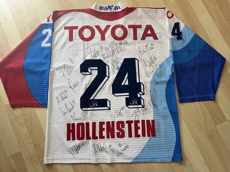 RARITÄT: vom ganzen Team signiertes Hollenstein Trikot #24