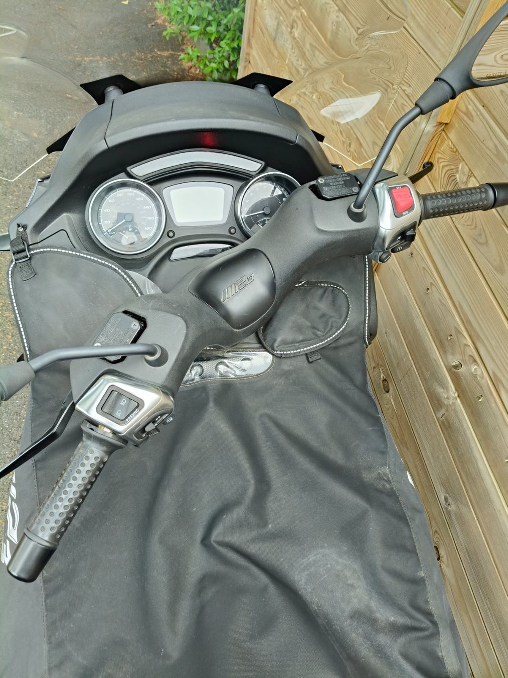 Piaggio Scooter: Piaggio MP3 400 hpe – Usato da Aïre venduto da kep_2fnm 2