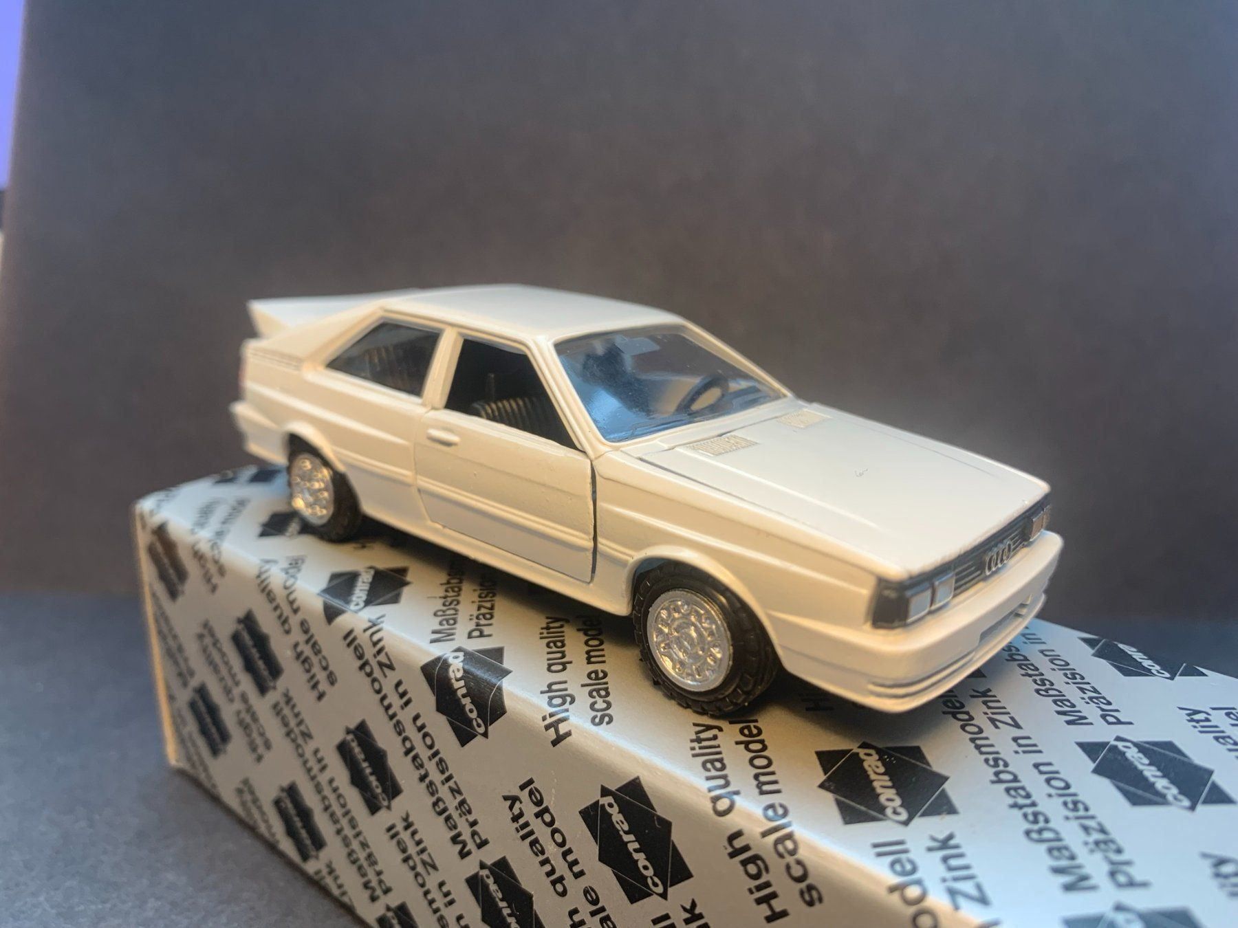 Conrad Modellini d'auto: Audi Quattro weiss - Conrad 1:43 OVP – Nuovo e nell'imballaggio originale da Spiez venduto da Mlandcruiser 3