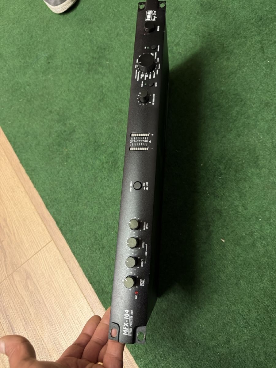 Sistema di controllo: Stage Line MFX-104 Effects Processor Unit - – Usato da basel venduto da Swiss._.1978