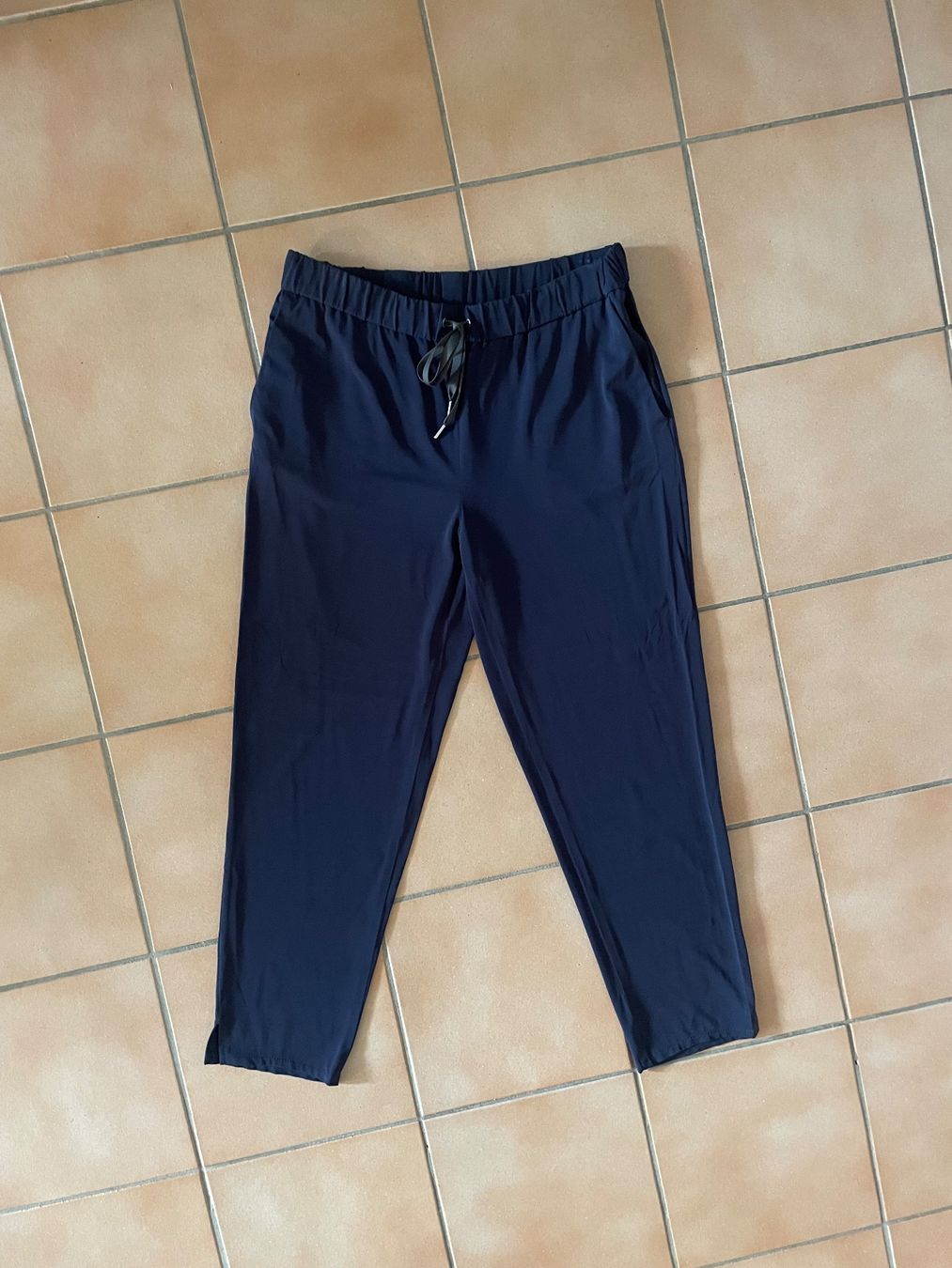 Fabiana Filippi Pantaloni: Fabiana Filippi Hose dunkelblau Luxus Basic – Usato da Clarens venduto da Lois86