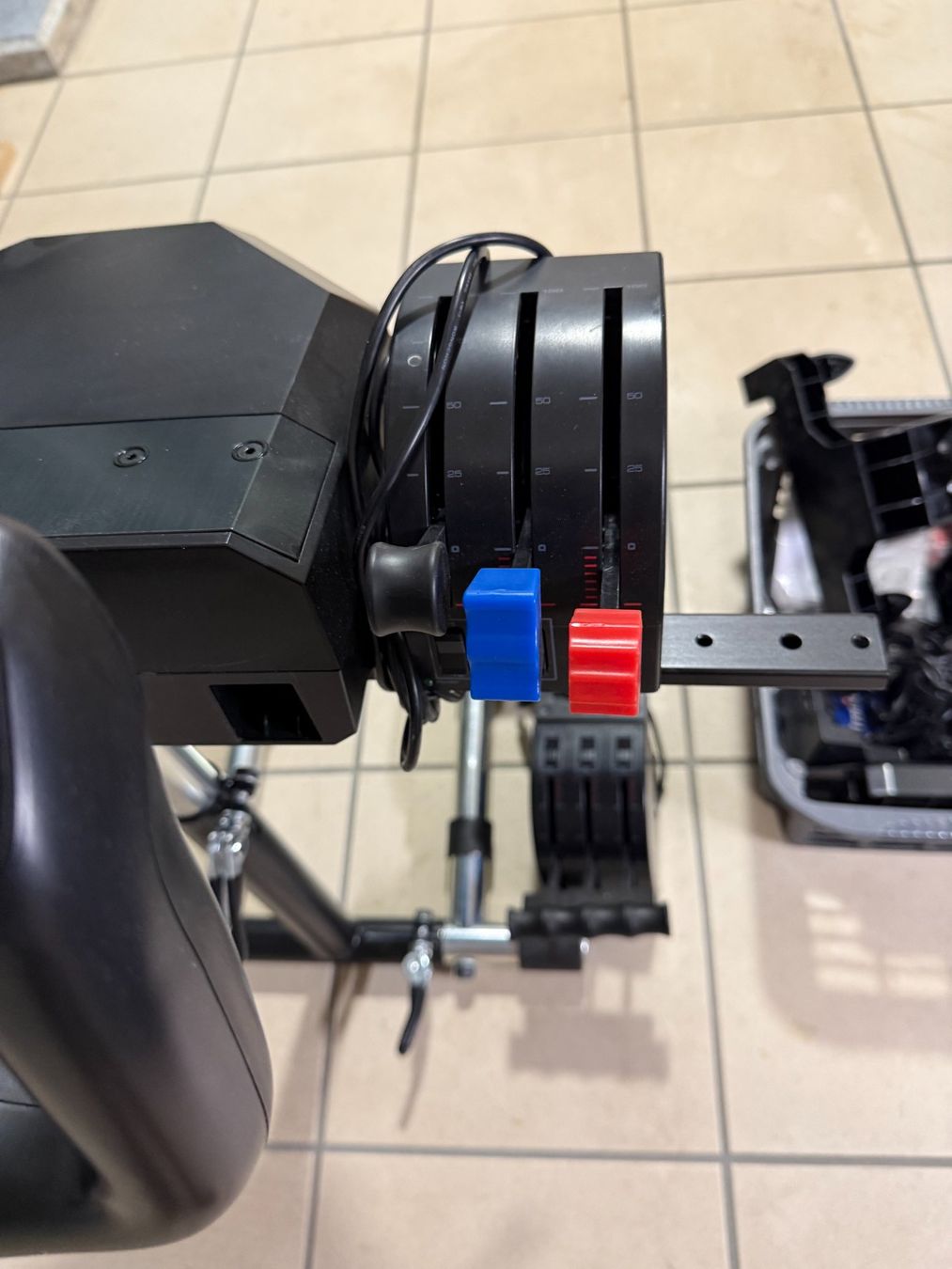 Saitek Controller: Saitek Pro Flight Yoke System avec support – Usato da Studen (BE) venduto da lagunablu19 3