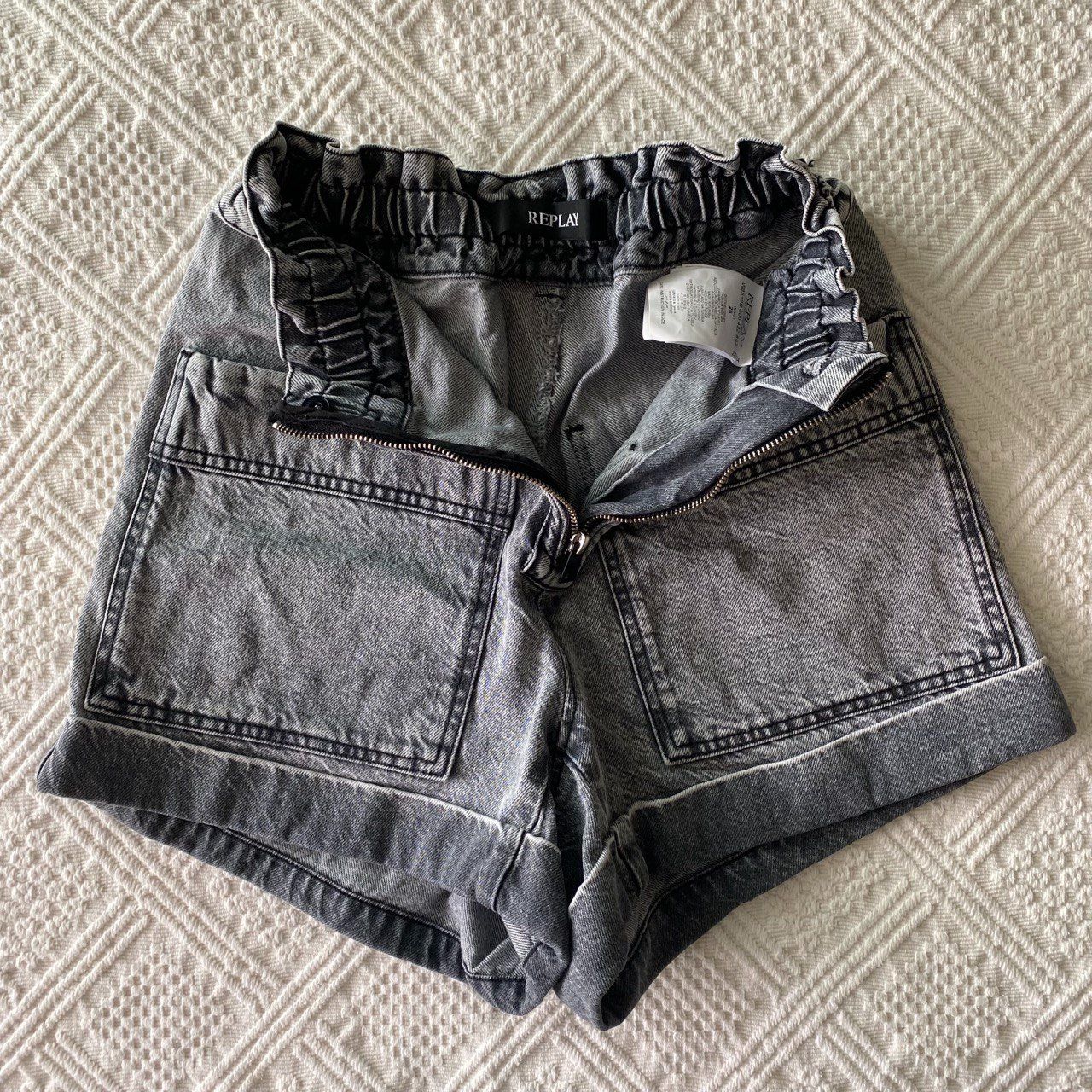 Replay Pantaloni: Replay Denim-Shorts Gr.26 – Usato da Dietikon venduto da Ur-ga64 4