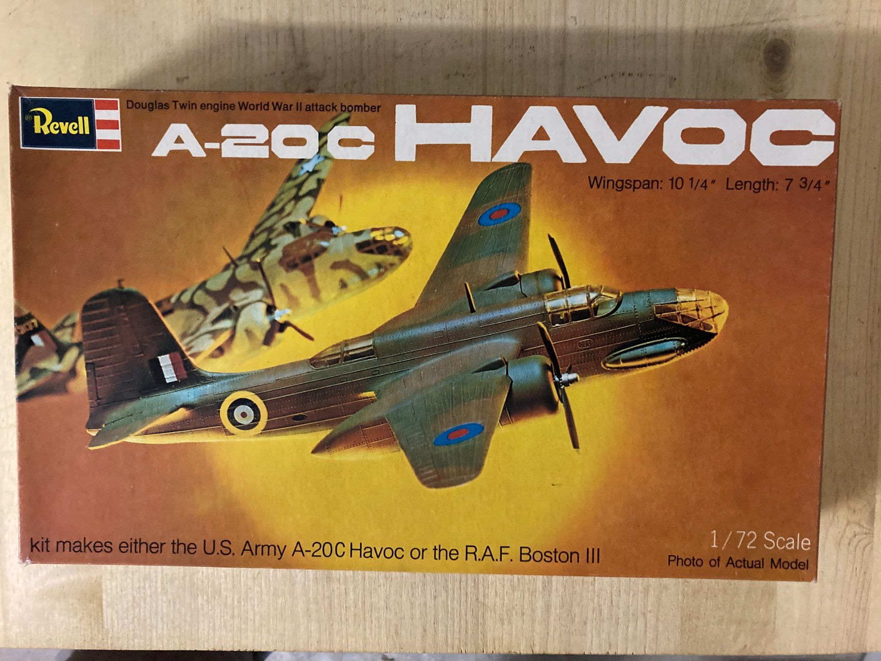 Revell Kit di modellismo & Modellini statici: Flugzeug Plastikbausatz – Nuovo (secondo la descrizione) da Frauenfeld venduto da oli_hy8j