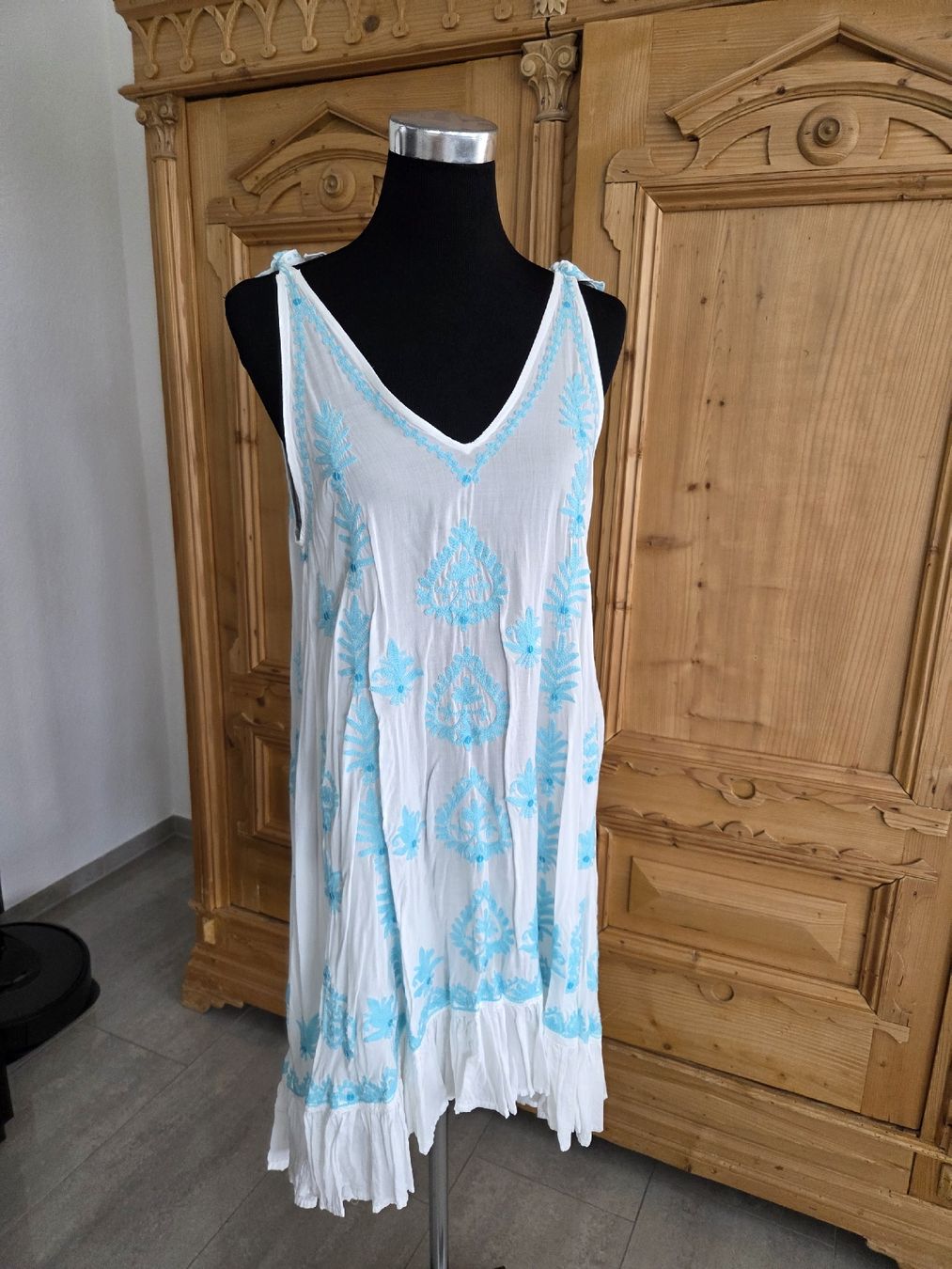 Kleider: schönes Strandkleid, Kleid, Pranella – Neu (gemäss Beschreibung) aus Wiesendangen von Sinhuk 2