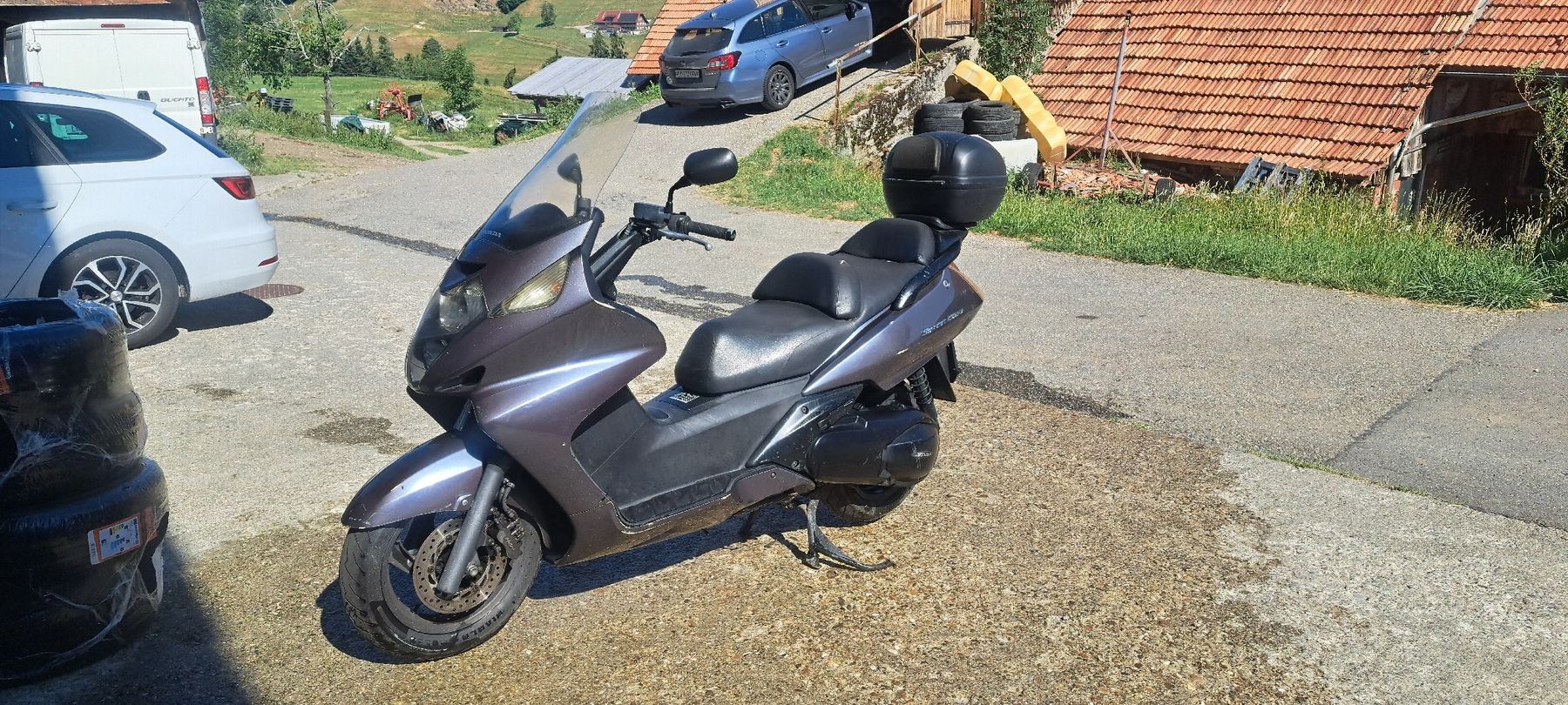 Honda Strasse: Honda Silverwing 400 – Gebraucht aus Romoos von Straussenranch 3