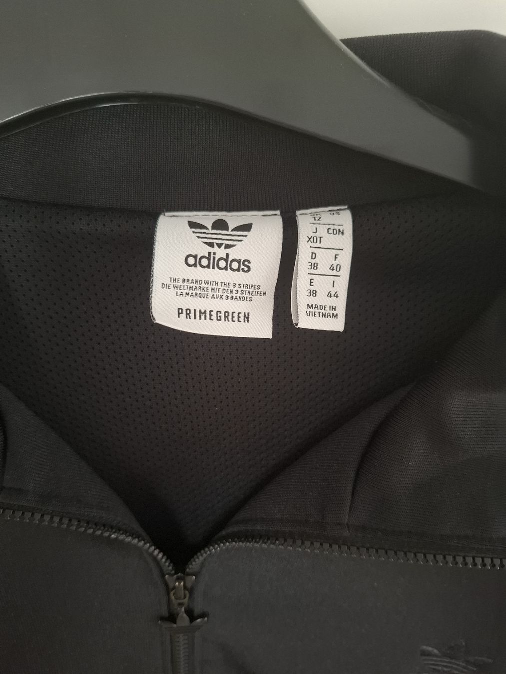 Adidas Jacken: Jaquette Adidas  – Gebraucht aus Posieux von Samanthasti 6