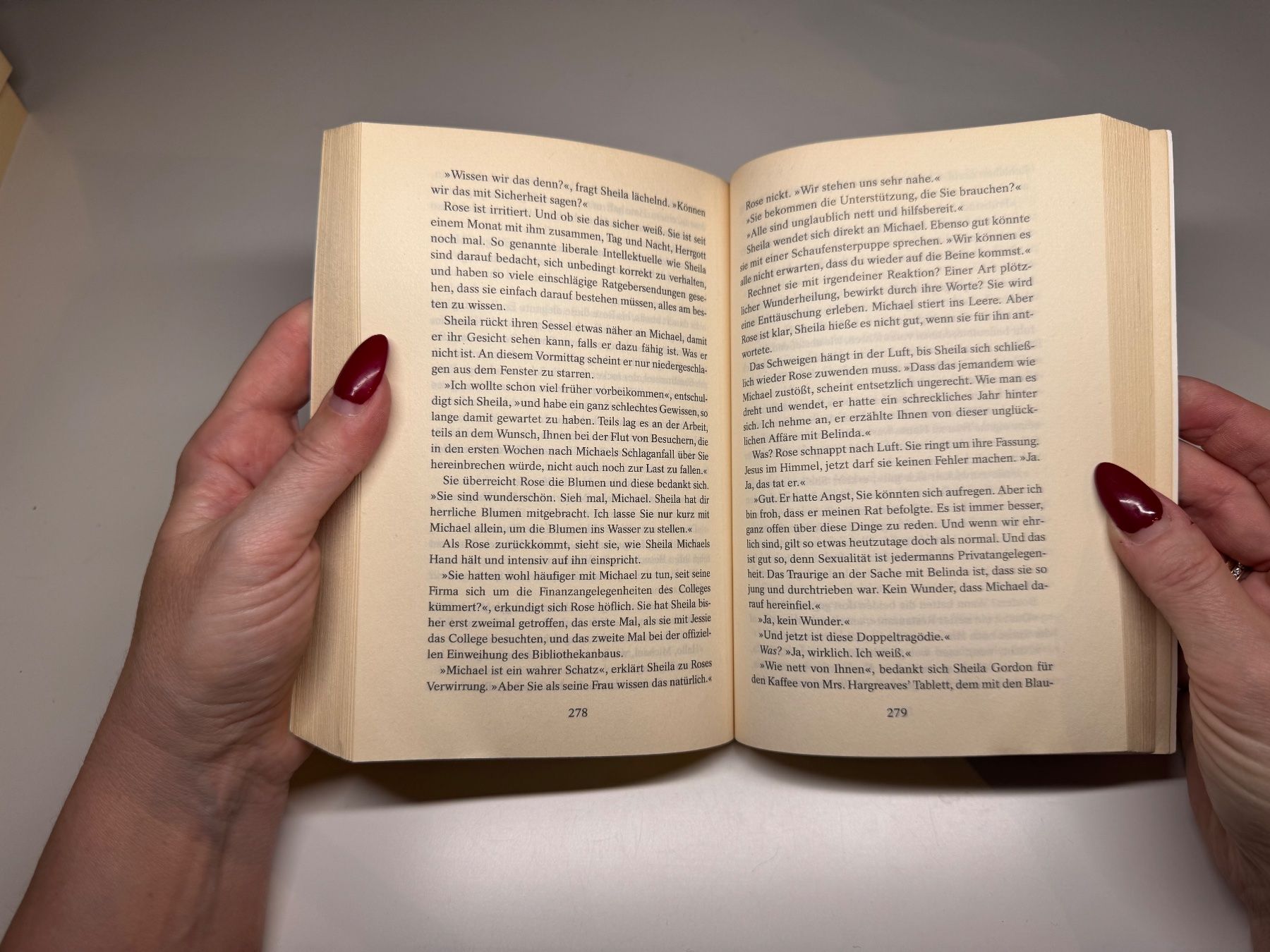 Libri: ROMAN: Gillian White, Ein unheimlicher Gast – Usato da Grosswangen venduto da Deutsche_Romane 8