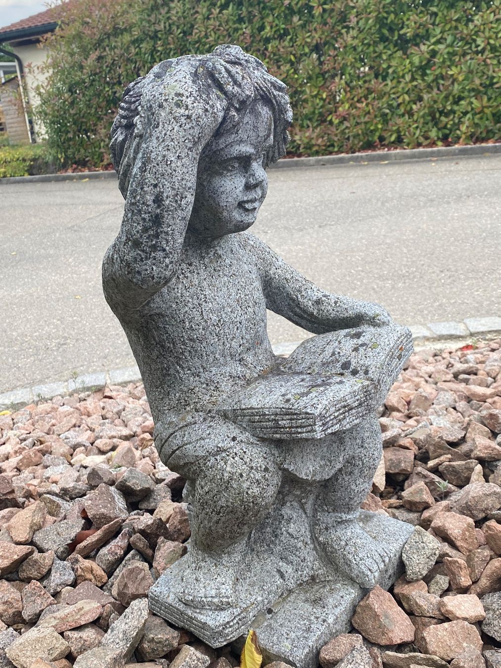 Statuette: Steinfigur, lesender Junge – Usato da Eiken venduto da jessycat01 3