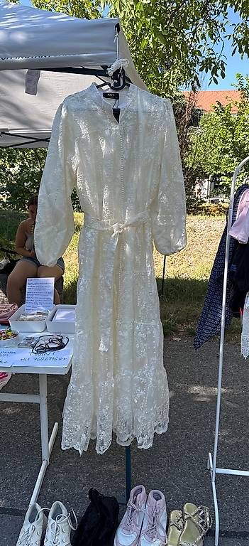 Kleider: Robe made in thailand  – Gebraucht aus Bex von nou_6zrm 1