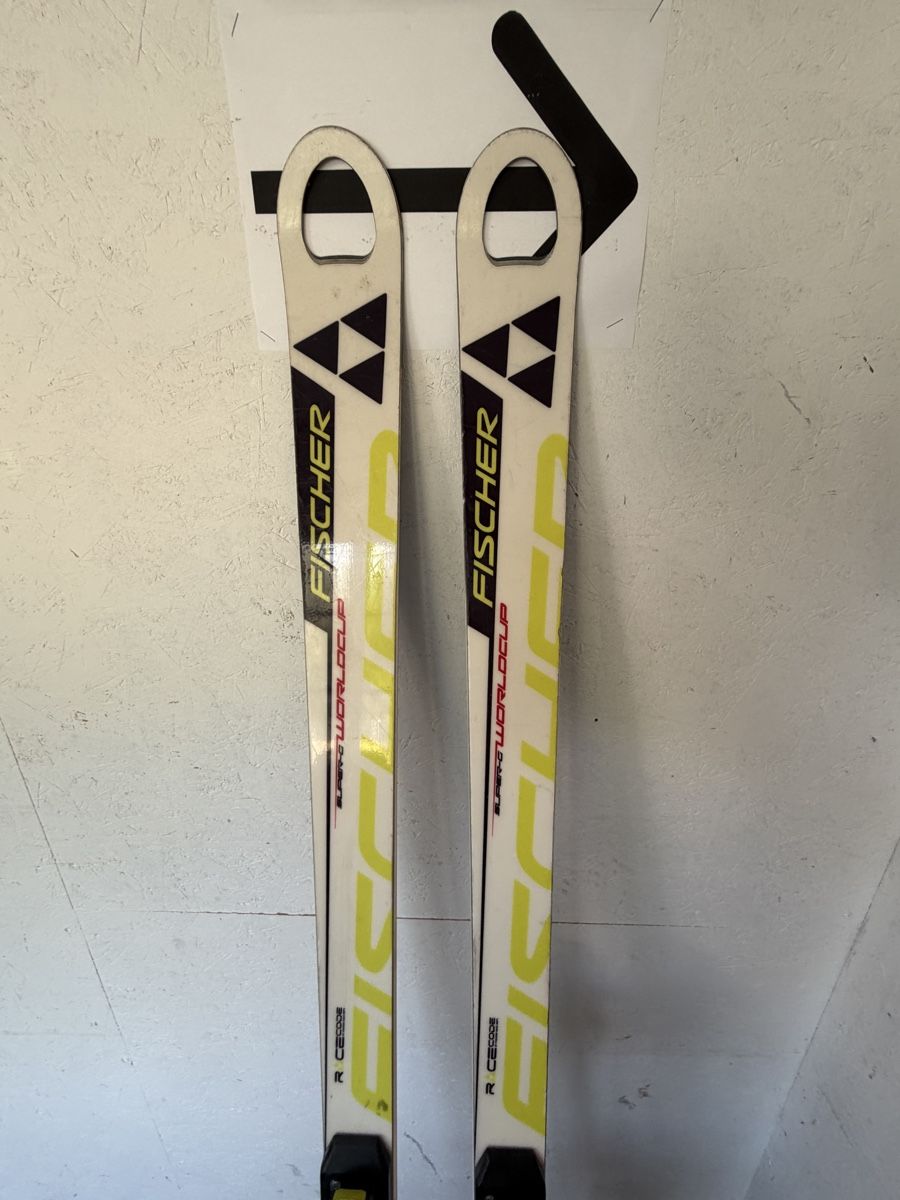 Fischer Skis: Fischr RS4 World Cup 186cm – Gebraucht aus Murten von Ski-Outlet 1