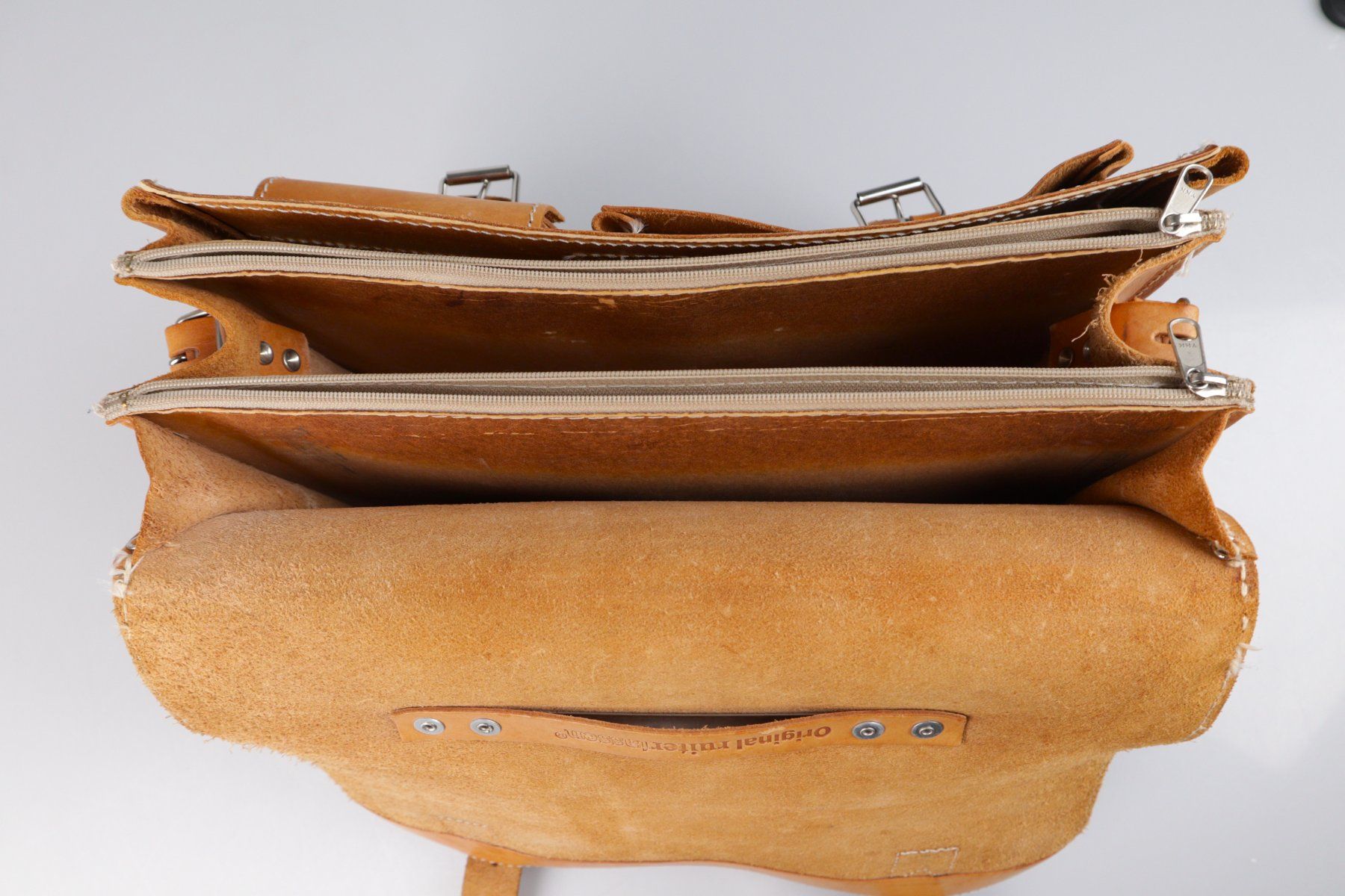 Sacs: Ledertasche Original ruitertassen – D'occasion à Volketswil par brockipfannenstil 1