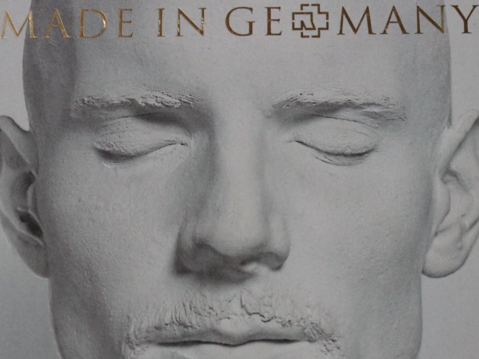 CDs: RAMMSTEIN - MADE IN GERMANY Best-of 2CDs – Gebraucht aus Tübach von JamesStone 6