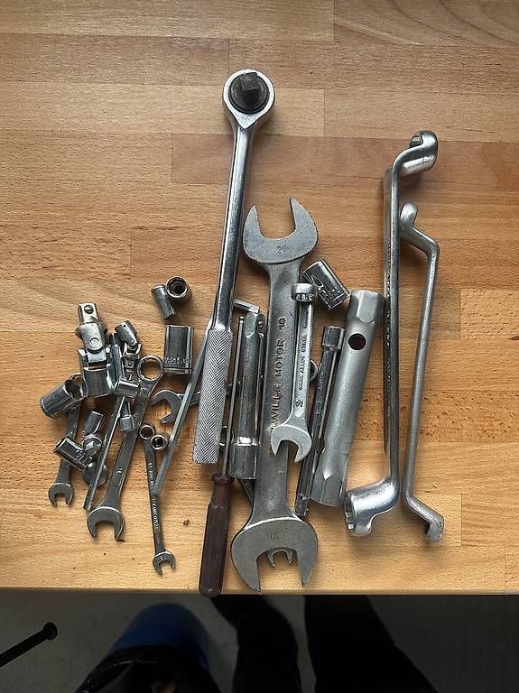 Alle Werkzeuge: Divers outils  – Gebraucht aus Martigny von mur_n8cg