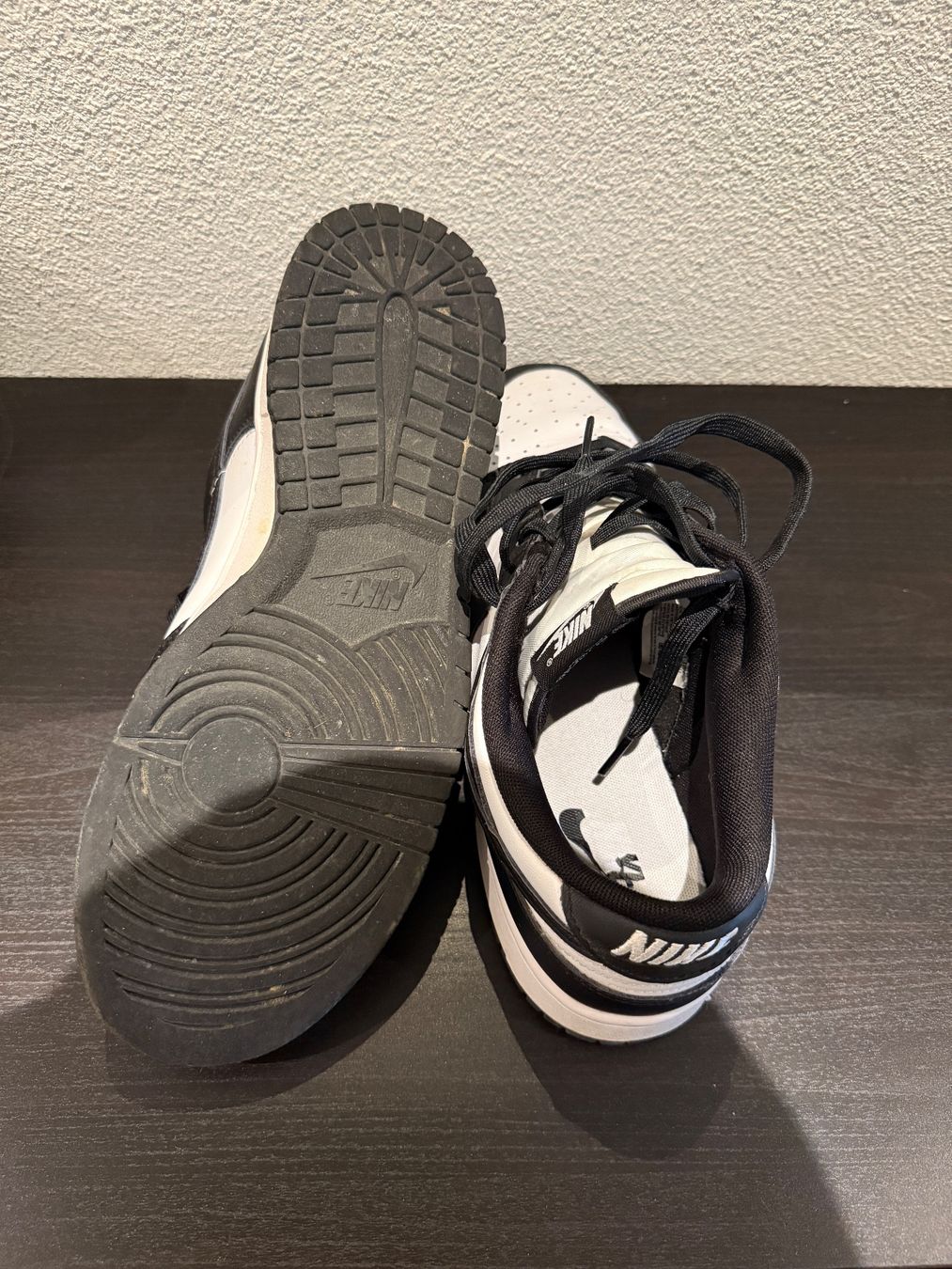 Scarpe da uomo: Nike Dunk Low Panda, Top Zustand, Grösse 44,5 – Usato da Emmenbrücke venduto da ReFine 4
