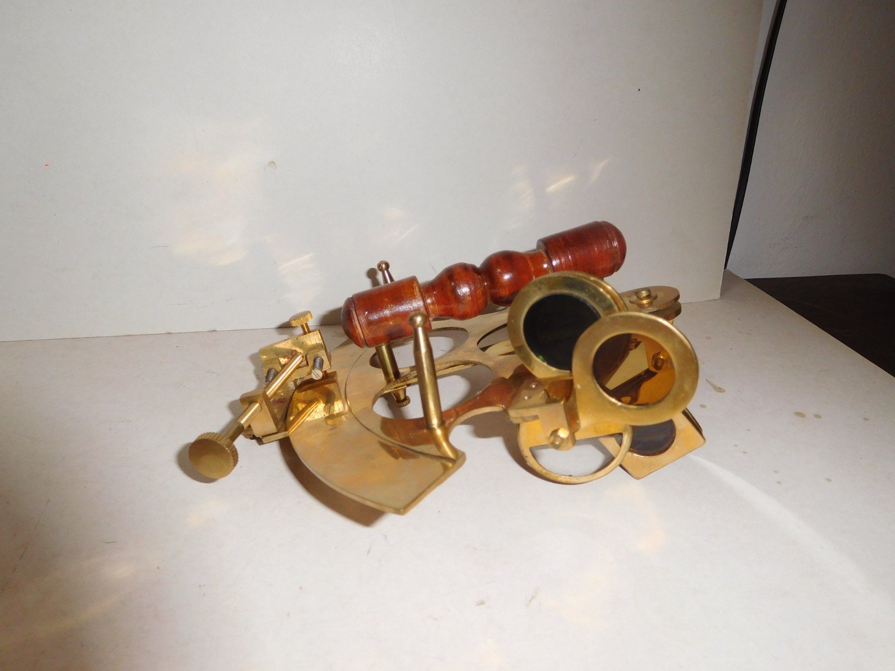 Navigatori: Sextant – Usato da Wallbach venduto da Pitralon1 2