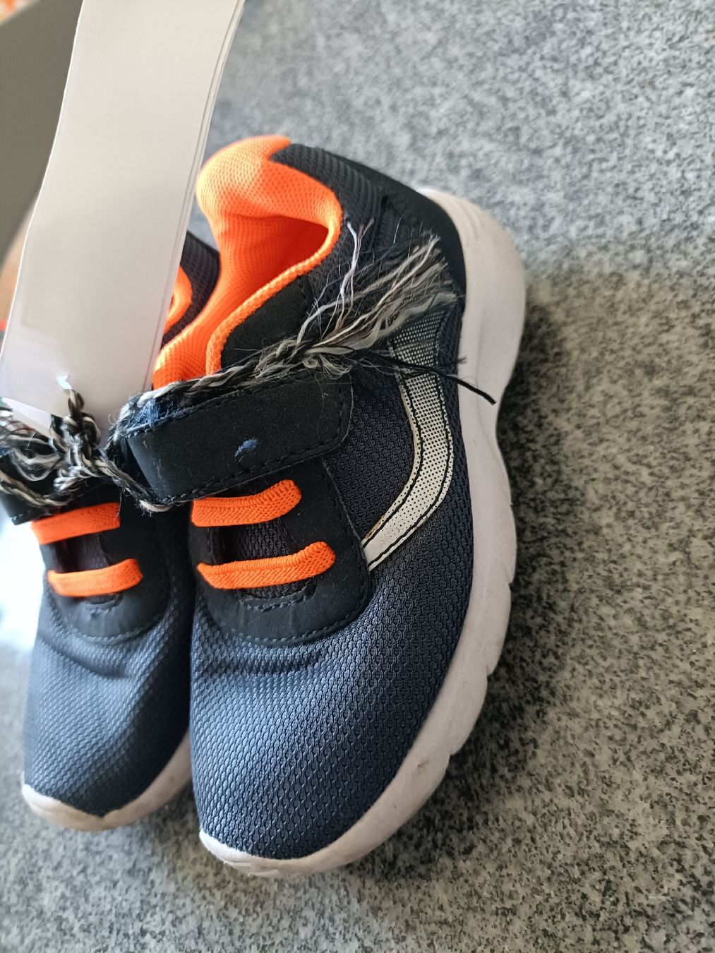 Scarpe per ragazzi: Turnschuhe Gr. 24 – Usato da Tenniken venduto da Pasci1990 1