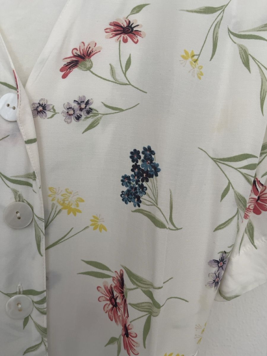 Robes: Hübsches Kleid mit Blumenmuster – D'occasion à Zürich par jul_5lt7 2