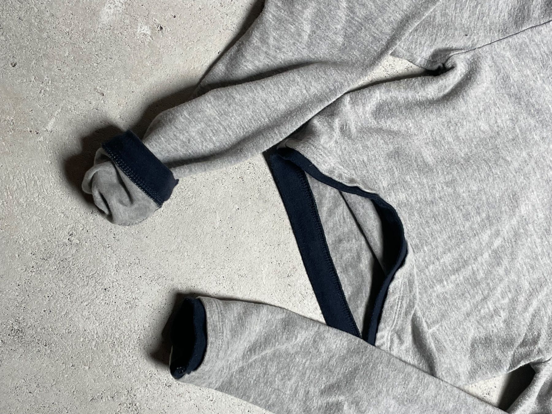 Zara Maglioni & Felpe: ALLES RAUS Pullover grau – Usato da Kloten venduto da simones.thriftshop 2